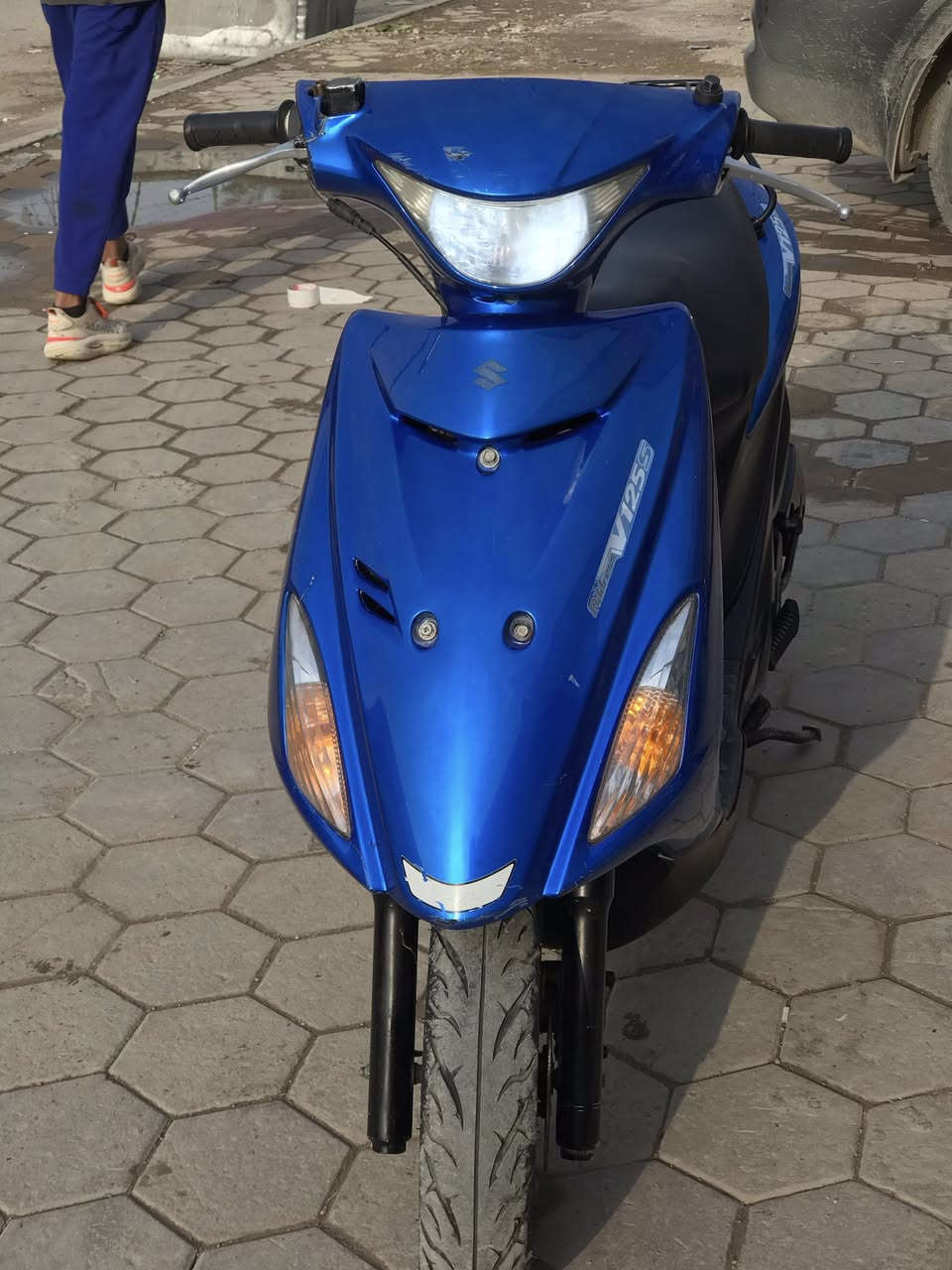 700 وبيه مجال ‼️ بسبب الوعود الكاذبه ادرس حديث ياباني دراجه بلجيس جديده بس نفتحت مكينته قبل ١٥ يوم تقريبا بوشه وبستم مظبوط على ايدي دراجه الباقي من البرغي للبرغي كفاله كفرات نوزل بكلايت دشبول كهربائيات كله كفاله واكفلك مكينه من تبخير ونضوح وكص دراجه بحاله الوكاله تخبل شلعه معدل فول للاخير دراجه نشطه جدًا والنضافه مبينه كدامك وبلحقيقه انضف الصوره ضالمتها عنواني كوت داموك خاص مفتوح وهذا رقمي هم ***********
