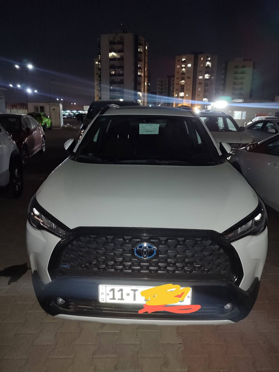 كورلا كروس هايبرد موديل 22 شركة ساس ام الضمان ماشية 31 الف سيارة جديدة بيها شخط قليل موضح بالسونار رقم بغداد جديد سعر 190 ورقه ***********
