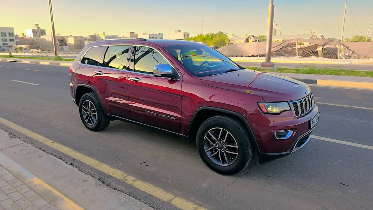 جيب كراند شيروكي
فول مواصفات لمتد  موديل2019  رقم بابل الجديد
ماشية 78 الف ميل وقابلة

حادثها 
جاملغ  امامي وبنيد 

والكنر باب السايق شرط الفحص 
صور الحادث موجودة

مواصفات

جنطه كهرباء

مري قلاب مع R

شاشه

كامرا خلفيه

تحكم استيرن جهتين

حساس خلفي مانع تصادم

كشنات اثنين كهرباء

كشنات اماميه تبريد وتدفئه

كشنات جلد اسود

داخل اسود فحم

سياره كامله تخم تاير

بصمه تشغيل + بصمه أبواب 

محرك 6 سلندر لا تنقيص ولا بخار 

تحويل مضمون

 مكاني كربلاء

رقمي ***********
سعر 235 بيها مجال للطيبين
