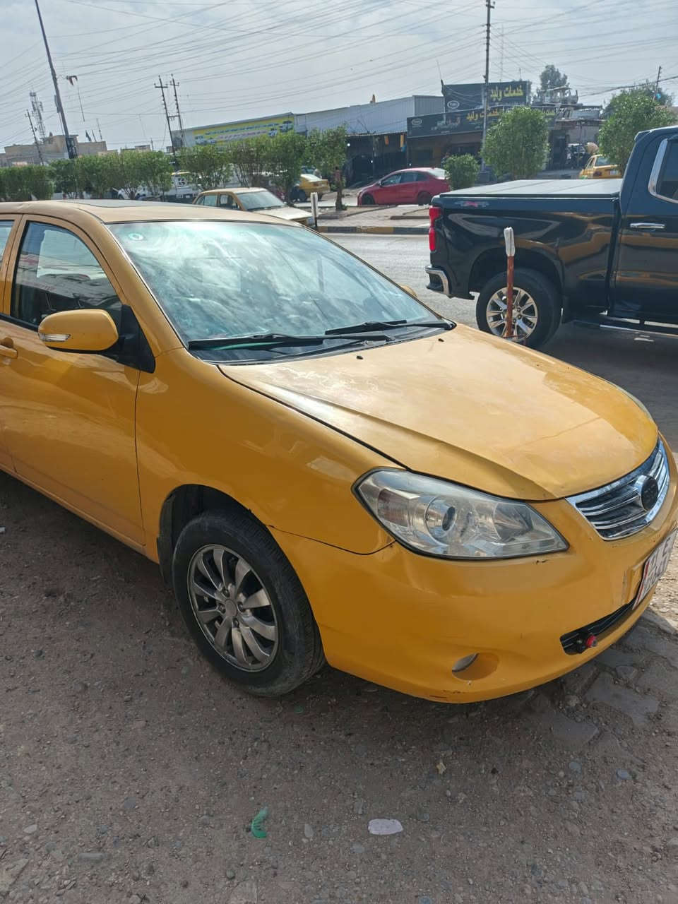 سلام عليكم 
بي واي دي جي 3 سياره نضيفه 
تخم تاير باتري شاشه لايت زنون اصفر وقوي 
صدر نضيف كلج كله جديد شديته رقم دولي 
تحول ثاني يوم مصفره هيه وغرمات السياره حلوه 
بس بيه كوره ضعيف ساعه يطلع دخانه وساعه تروح 
سعر السياره ب52 ورقه وبيه مجال حك الجيه 
مكاني بغداد الحسينيه مال راشديه 
رقم التليفون ***********
