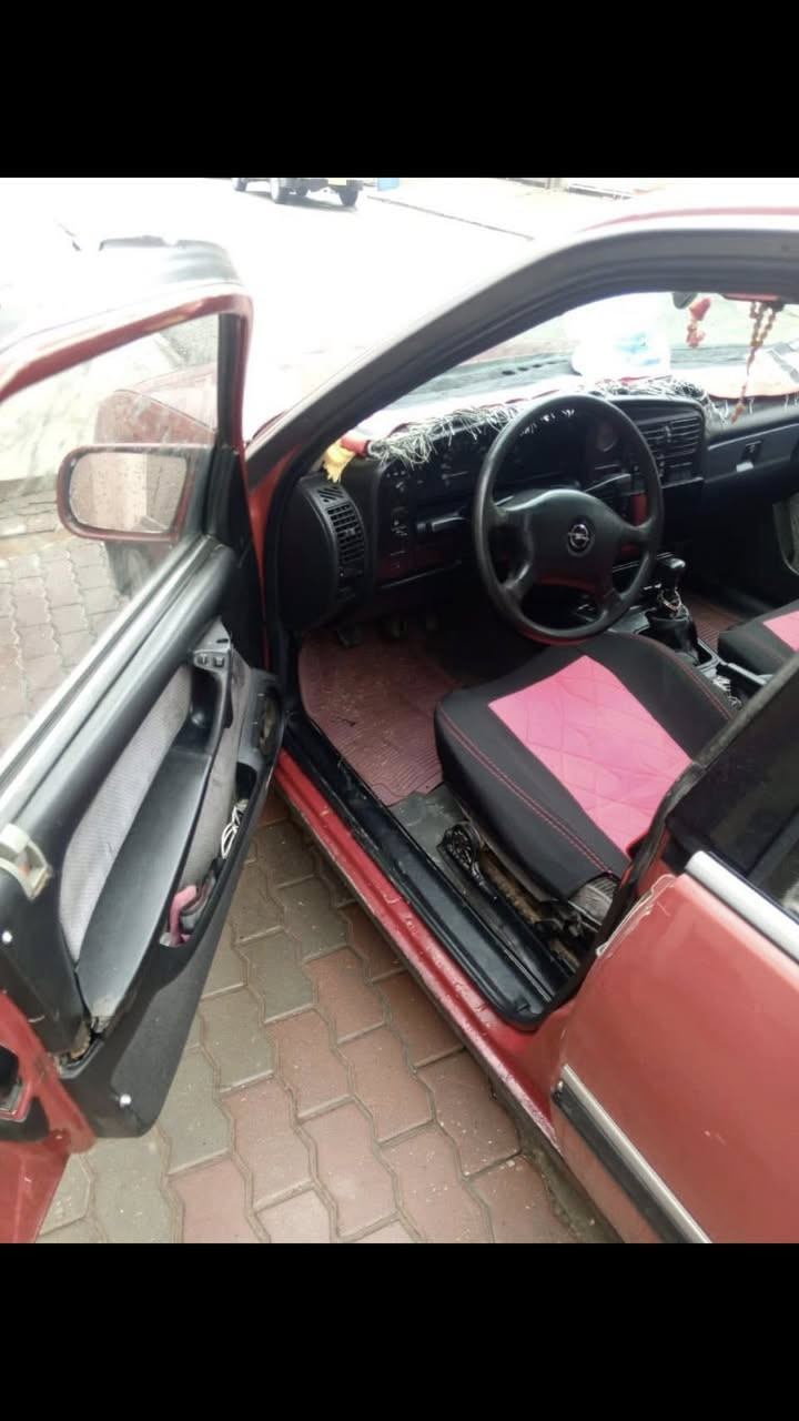 السلام عليكم أوميگه محرك 20 للبيع موديل 91مشروع وطني شرط التحويل بيه دفتر بنزين السعر 28 وبيه مجال شي قليل ***********
