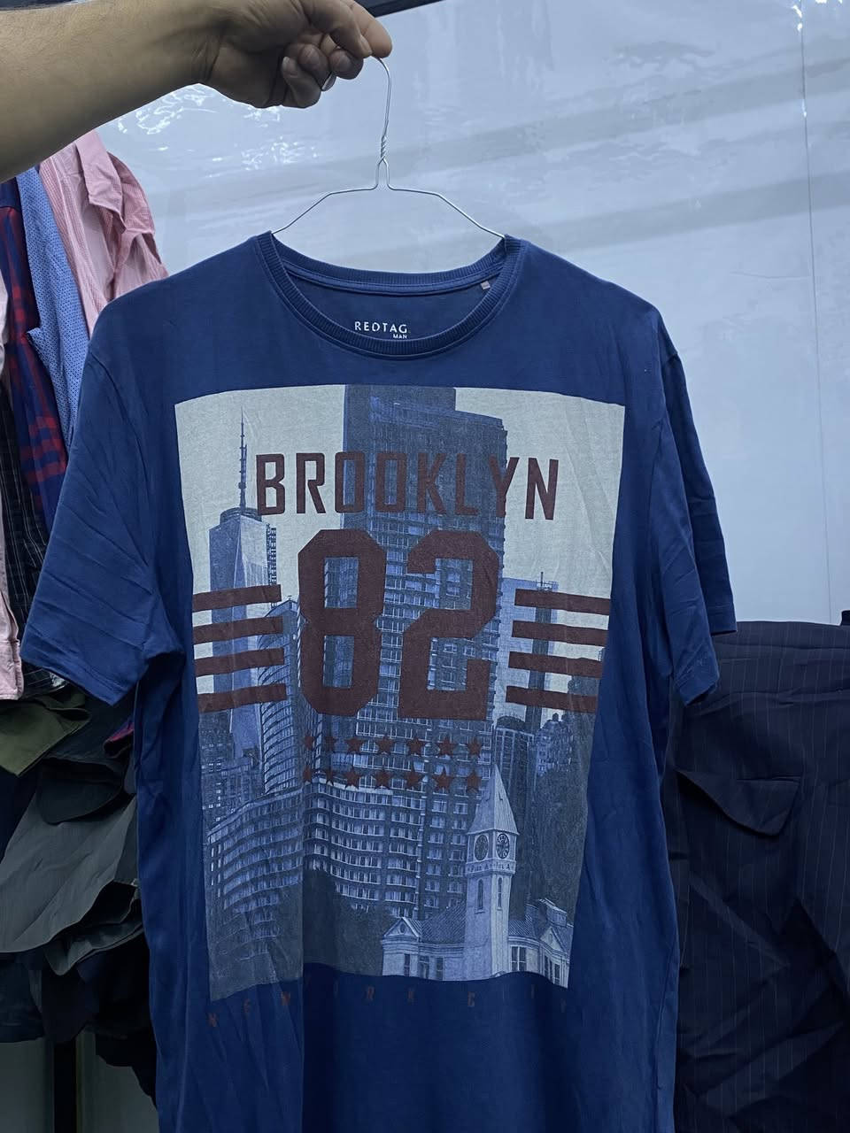 تيشيرت باله اوربي جديد 
القطعه ب5000بس كميه جبيره داخل المحل 
الزعفرانيه الاربع شوارع خلف ازياء عبود 
للحجز***********
