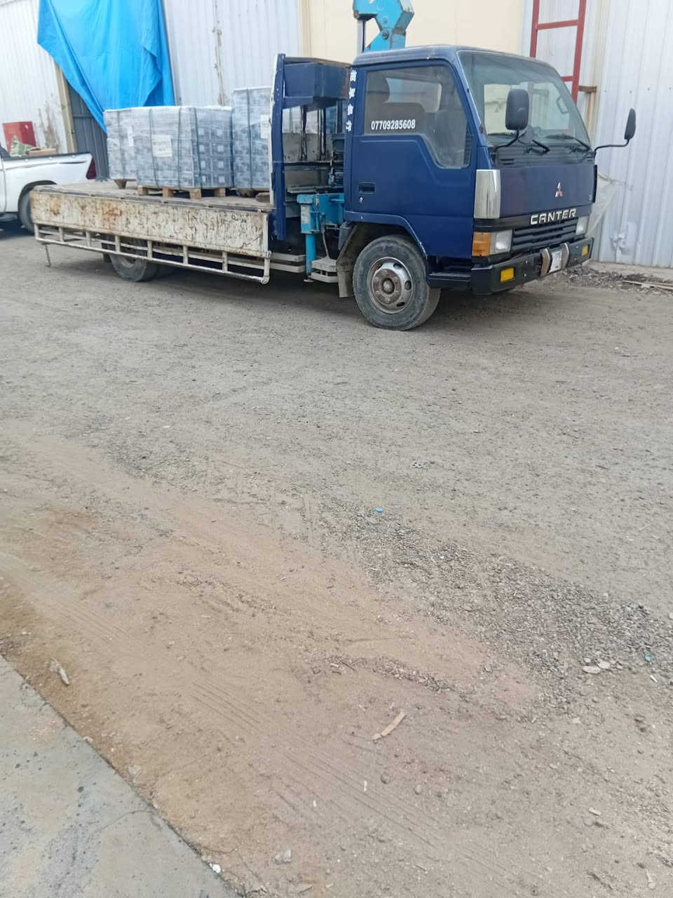 السلام عليكم
كنتر للبيع مديل 94 كرين بلسنويه 
طوله 5متر بلاد 6ستد 
علماً انو السياره تباع بدون كرين 
فقط لبدي مع سياره
مكان سياره بغداد رقمه بغداد بسمنه 
‏0770 928 5608‏
السعر 120 وبيه مجال
التحويل مباشر
