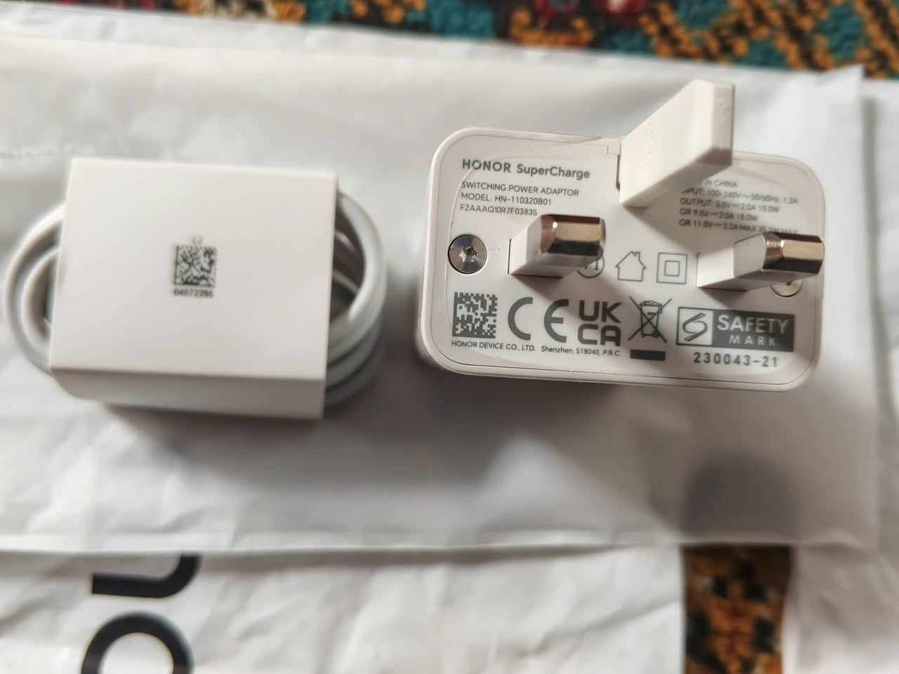 شاحنه هونر جديده اصليه مال كارتون مال جهاز هونر اصليه شحن سريع 35 واط /ب25 الف بيها مجال ***********
