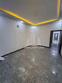 #للأيـــجار_في_الســـيدية   شقة طابق ارضي تحتوي على غرفتين نوم وحدة سو...