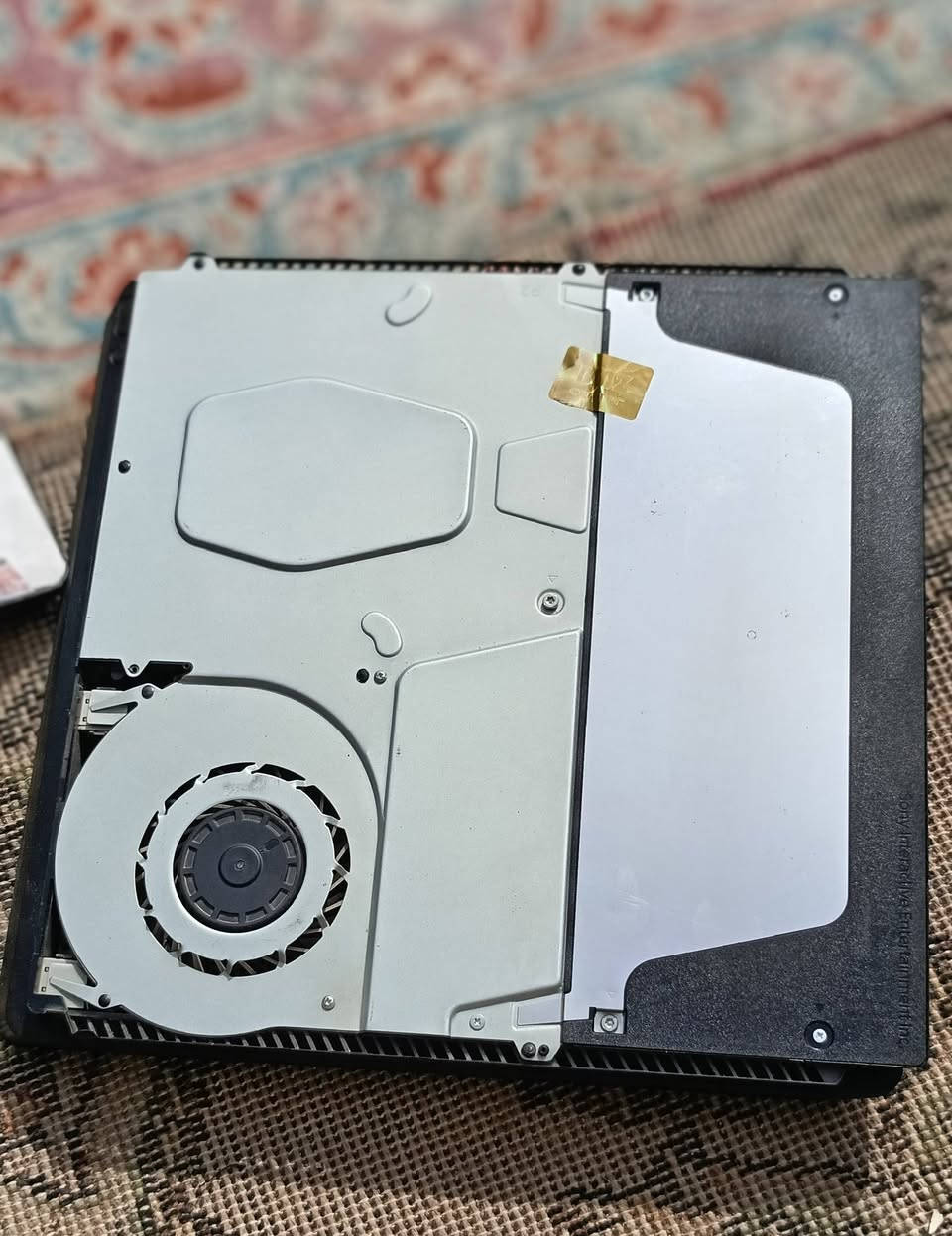 Ps4 نظافه100%مداخل صيانه دومم ولا مفتوح اصلا  ولا برغي بعده بتراب الشركه والله مع قرص  وجويستك عدد2 سعر البلي 275 البلي 1تيرا  الله شاهد مامفتوح وكدامك اليبل مال الشركه


**إذا كنت صاحب هذا الإعلان وتريد حذفه لأي سبب، رجاءا أرسل رسالة إلى الدعم الفني**