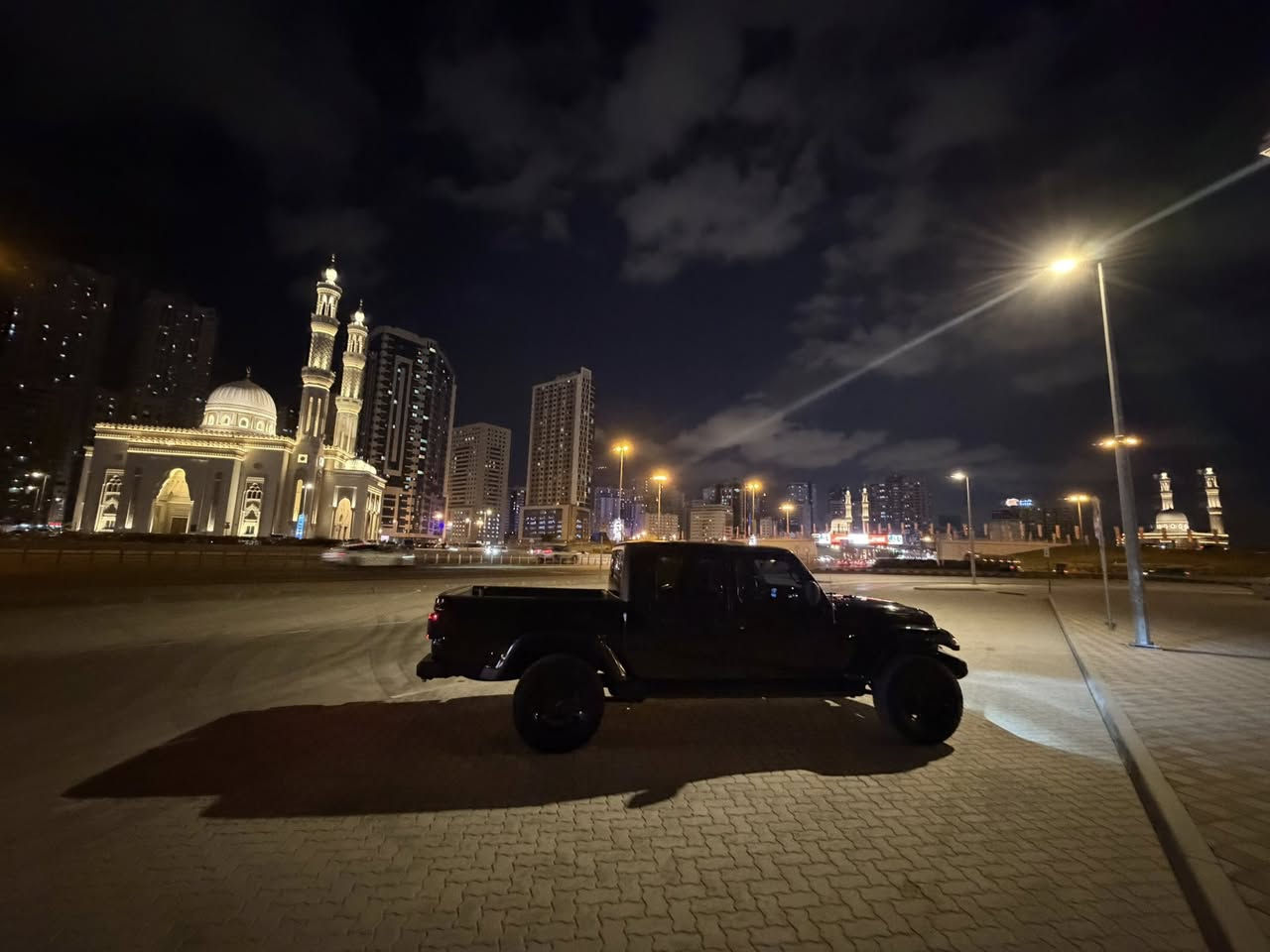 السلام عليكم موديل ٢٠٢٣ رقم سليمانيه ب اسمي بدون صبغ سعر بيع ٢٧٥$ ***********موجود ب سليمانيه
