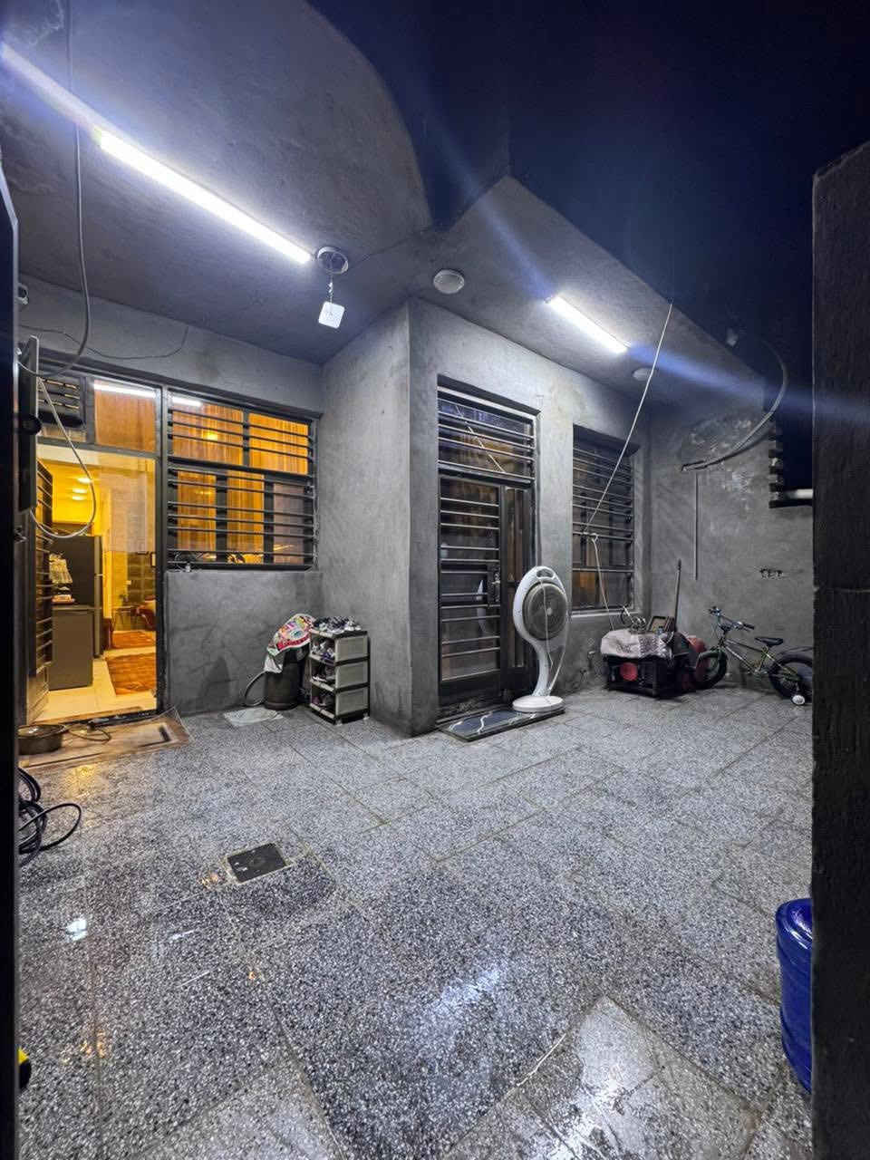 #بيع_سريع 

#دار_للبيع_مساحه_130متر_واجه_6اونص_نزال20
يحتوي على غرف نوم +صاله+مطبخ+ستقبال+صحيات
نوع الملك طابو زراعي سند 25قرار محكمه 
📍العنوان بغداد الدوره مدخل البوعيثه قرب المجزره 
الاستفسار ***********
