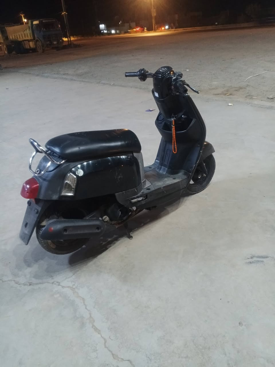 سلام عليكم بوليس نوزل موديل 2009 ماشيه 11 الف بلاديه كفرات بلاديه مختمات ختم واحد ويه المكينه عنوان بابل حصوه 
***********
