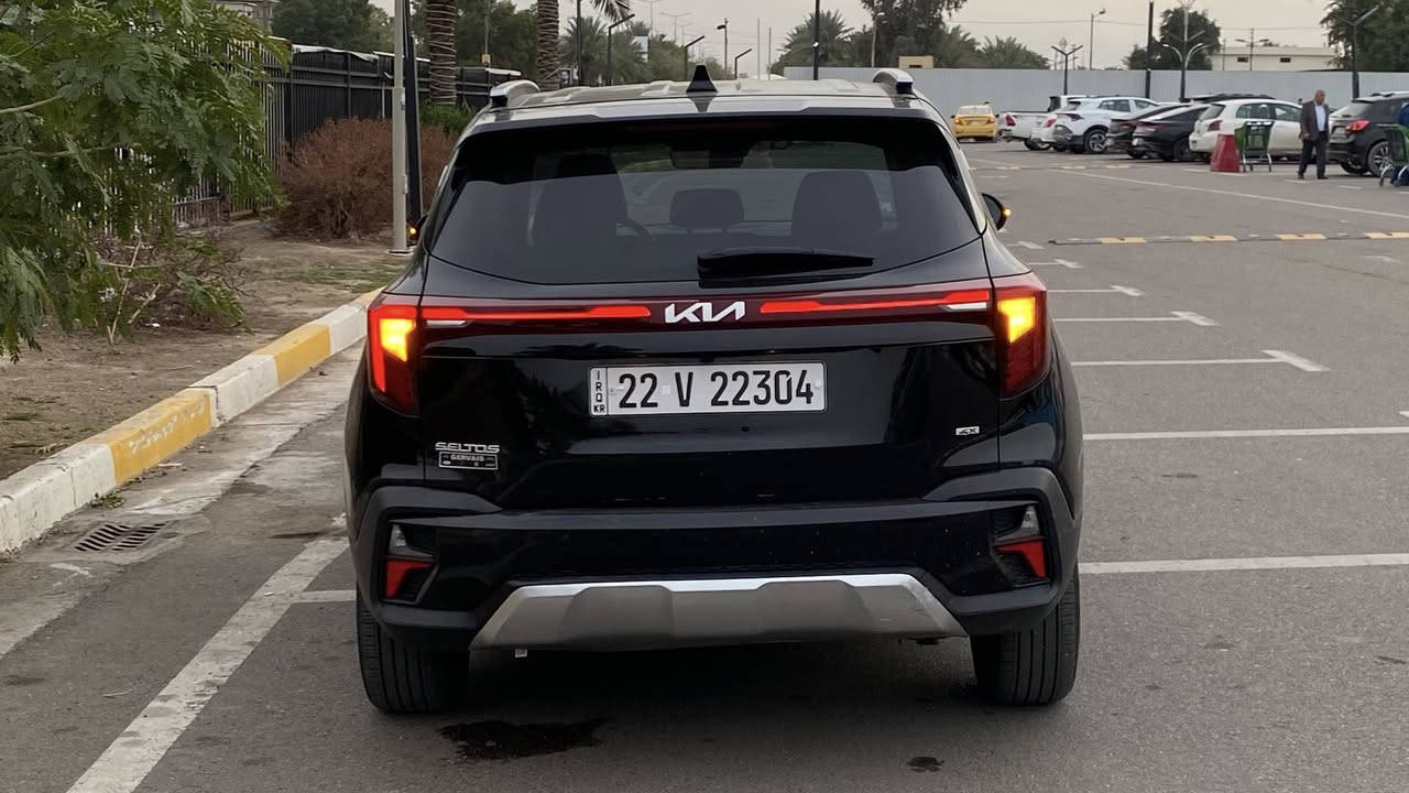 السلام عليكم (للبيع فقط)
كيا سيليتوس فئة ex الشكل الجديد (***********)
فوول 1/1  عدا فتحة السقف وارد امريكي لون اسود لامع
موديل 2025 دخول جديد وترقمت قبل يومين رقم اربيل  
محرك ٢٠٠٠ دوش المرغوب
حادثها مقدمة البنيد موضح بالصور  
تريد وكاله او تحويل تدلل وبرسم الخدمه
(جميع الايرباكات سليمه ماعدا الدركه وراجع بلادي شركه
الحادث سطحي بدون لغد ولاشاصي وحتى الراديترات بلاديه 
ماشيه 8 الف فقط بعدها على مشي امريكا
بصمه تشغيل +بصمه ابواب 
دشبول الكتروني وشاشه متصله
رادار امامي وحانبي وخلفي 
فور ويل awd +تحديد مسار 
فول تحكم استيرن+ صندوق كهرباء شفط
كشنات جلد بالكامل 
تدفئه بلكشنات والستيرن
شاشه كبيره ايباد +كامره دواره 
شاحن واير ليس 
تبريد خلفي قطعتين منفصل
اضويه اماميه وخلفيه ليد 
اشاير بالمري + نقاط عمياء 
مكان السياره بغداد /المنصور / الداودي
*********** 
السعر 179 ورقه
للامانه السياره جديده جدا جدا
دينار متصرف عليها
