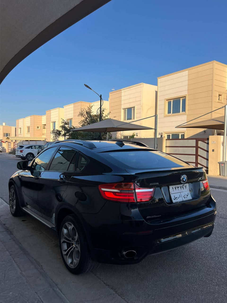 من رخصة الادمن سياره للبيع 
السياره BMW.2013 خليجيه وكاله العروش بدون حادث بيها صبغ ربع باب الصدر..المقدمه البجم كله محدثه 2018  X6 M لايتات زنون دوار.. محرك 6 سلندر تيربو المرغوب حجم 3000 55n توين تيربو خمس كامرات حساسات امامي خلفي. دفييدي جنجر 6 اقراص بالإضافة الي دفيدي عدد 2 بالدشبول والحصان الخلفي شاشه خلفيه.فتحه سلايت ابواب شفط جنطه كهربائي فور ويل كشنات وتجاوي كهرباء.برادات خلفيه استيرن متحرك كهرباء مرايات شفط اناره ترحيب بلباب فوق وتحت تخم تايرات جديده وبيها بعد مواصفات هوايا.السعر 215 ورقه ***********
