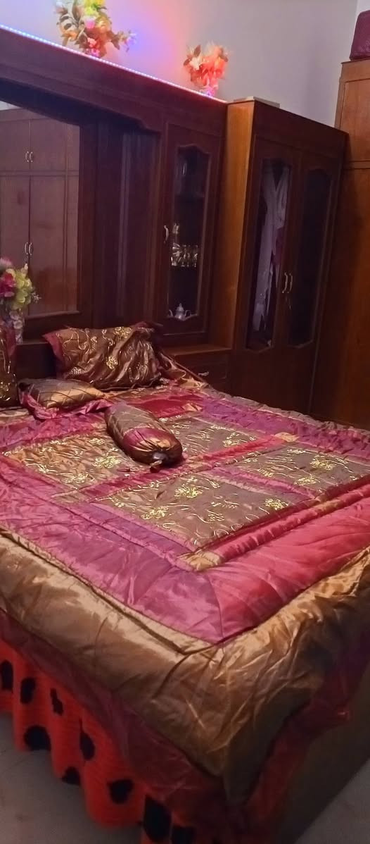 غرفة اخشاب للبيع احطاطه خشب تكمه السعر مليونين اوبيه مجال بسيط رقمي ***********
