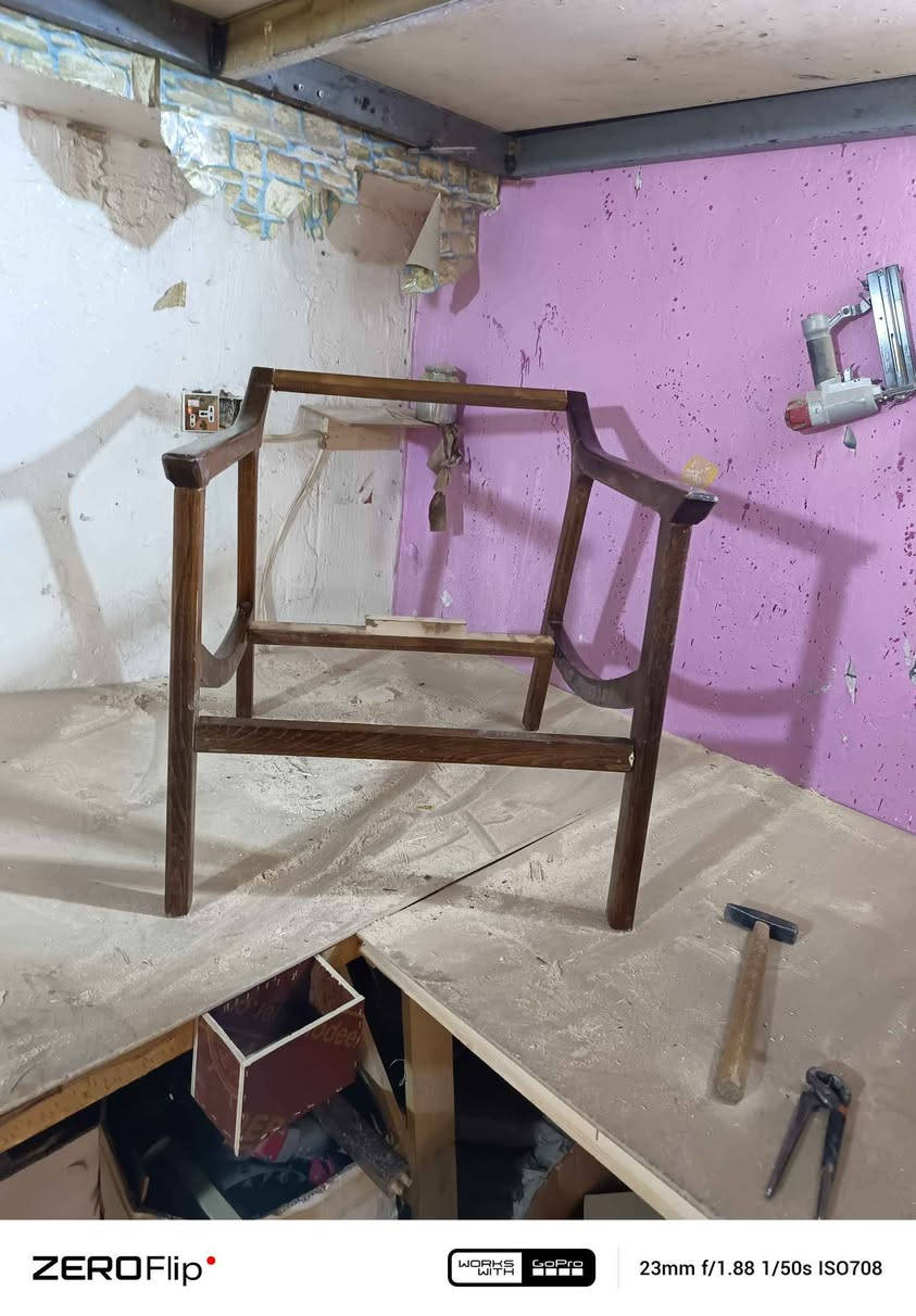 سلام عليكم متوفر كرسي زان عدد ٣٥ زوج للبيع كسي درجة اولى كلش حلو وقوي زان مكان الشعب للبيع السعر ١٢٥ للزوج 
*********** بغداد, العراق
