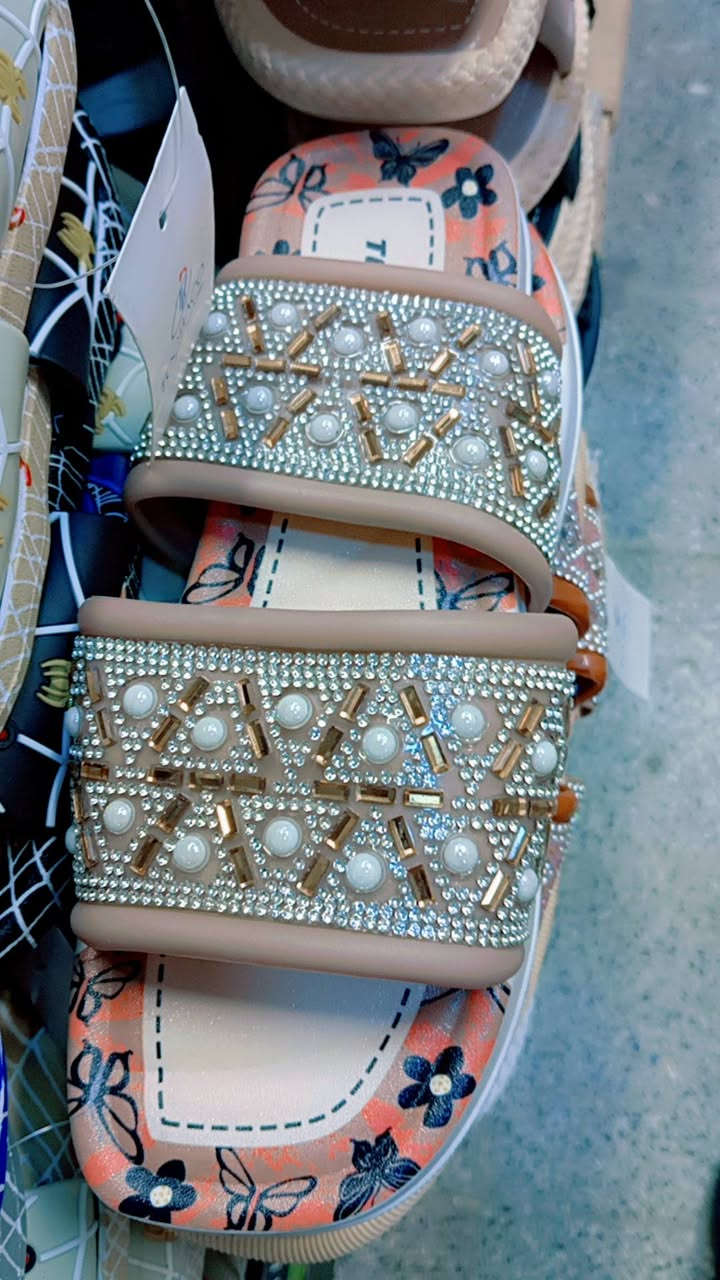 السلام عليكم حبايب وصلت وجبه نعالات انواع ولادي وبناتي ونسائي رجالي بايبي اسعار ارخص  من ماي سعر 3 زواج بس 3000 دينار فقط جواه سواك محل تركي موقع محل شارع الاطباء خامس فرع يسارن فرع حجي فائز كهربائي عماره فاضل ابو عباس مضمد بصفه اسعار تفليش ثلاث زواج سعرهن فقط 3000 الف دينار هاي صور موديلات شوفوا عمي كله ثقه ضمان


**إذا كنت صاحب هذا الإعلان وتريد حذفه لأي سبب، رجاءا أرسل رسالة إلى الدعم الفني**