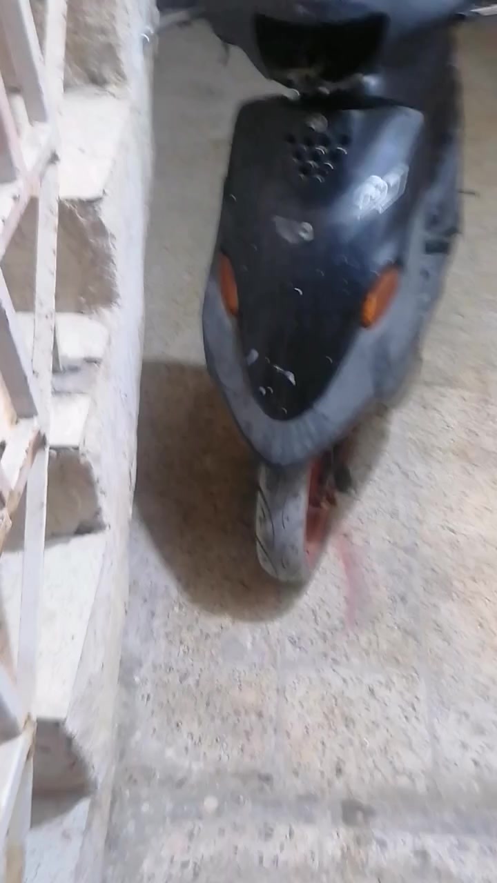 السلام عليكم دراجه بيجي للبيع نظيفه السعر 250  بيها مجال ***********
