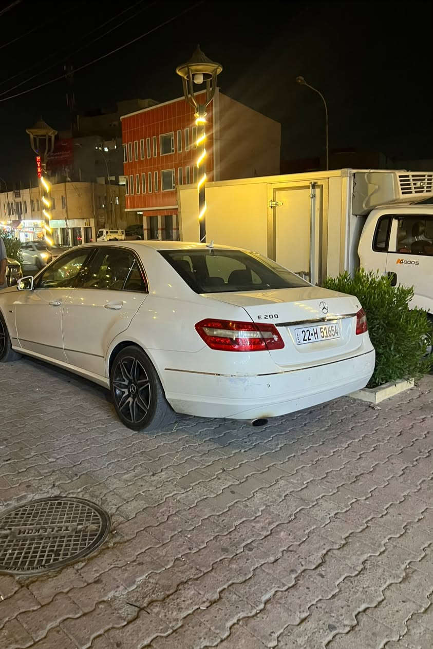 سلام عليكم مارسدس W212 E200
2010

تخم تاير الدرجه الأولى 

بأسمي 

تلفون: ***********
