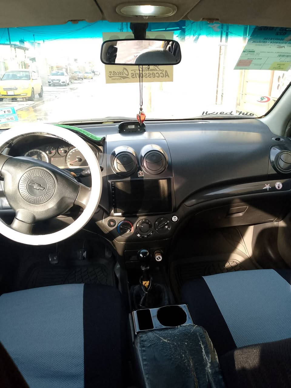 افيو للبيع موديل 2008رقم بغداد سنويه 26 كير محرك شرط هيئة وغرامات صفر شرعي بل موصل كابون ورقي بيها مكان موصل الايسر حي صدام السعر 55 بيها مجال قليل ***********
