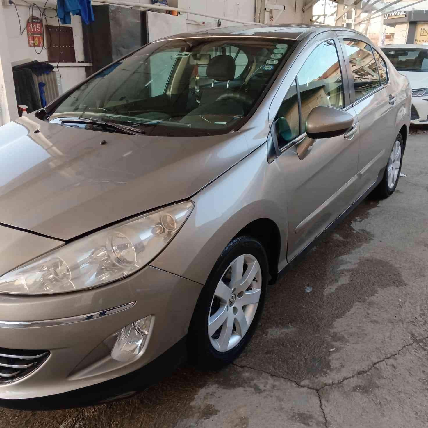 بيجو ٤٠٨ موديل ٢٠١٢ سياره جاهزه محرك وكير وحداديه تبريد وتدفئه رقم أربيل سنويه جديده بسمي مكانه سليمانيه *********** سعر ٦٨ورقه
