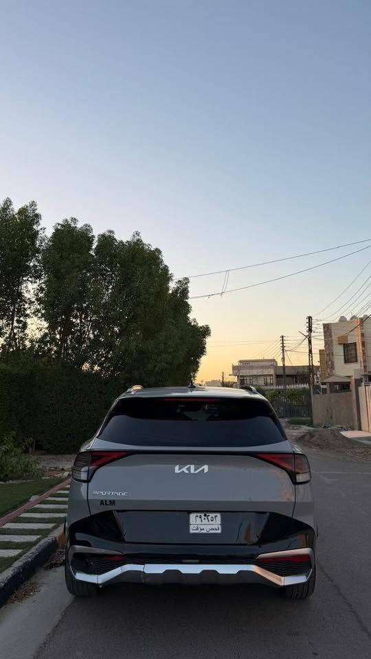 سبورتج sx برستيج  لون سمنتي داخل احمر 

مكانها بغداد
فول مواصفات 
بانزين 
موديل ٢٠٢٣ بدون رقم 
حادثها ٣ قطع وصور الحادث موجوده جوه بالصور   
سعرها ١٥٥ ورقة 
الرقم للتواصل 
***********

المواصفات 
حساسات امامي خلفي
كشنات جلد تدفئة وتبريد 
كامرات امامي وخلفية وجوانب ٣٦٠ درجة
بانوراما 
شاشة متصلة 
شاحن لاسلكي
سماعات محيطية
