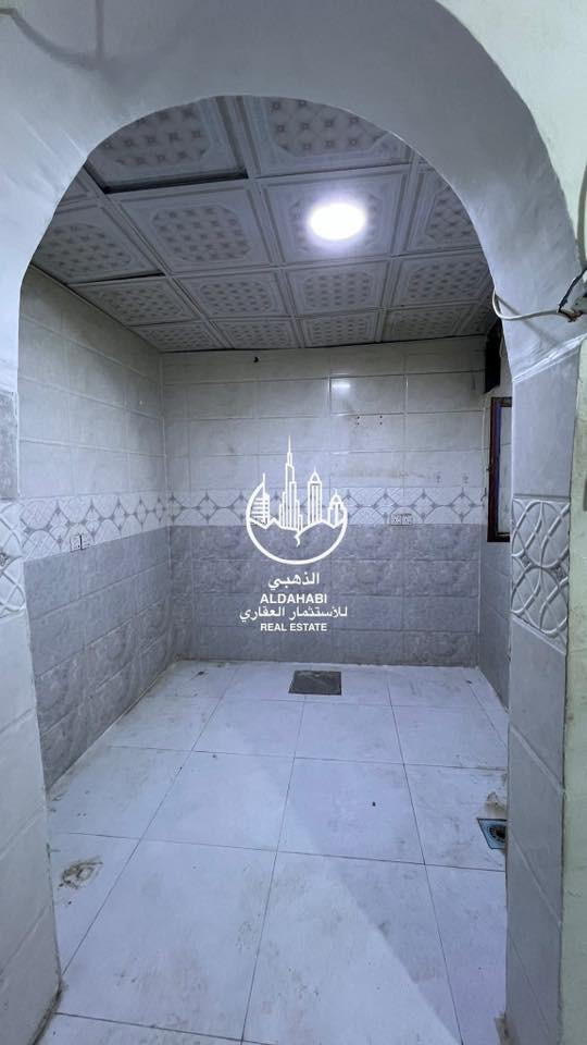 للايجــــــــــــار ✅
.
مشتمل ارضي للايجار في الجنينه حي الاندلس على شارع مطبخ بصرتنا شارع عريض موقع ممتاز جداً
.

مواصفات المشتمل  / 
.
غرفتين منام ، صاله ، مطبخ ، صحيات . طارمه صغيره 

.
سعر الايجار 600 الف   
.
✅ الذهبي للاستثمار العقاري ✅

#مجــــــاز_قانــــــــونيــاً
—————————————
#ملاحظه لعملائنا الكرام يتوفر لدينا عروض عقاريه بيوت للبيع والايجار في كافة مناطق محافظة البصره كذلك يتوفر لدينا بنايات تجاريه للبيع في مناطق ممتازه بوارد شهري ممتاز 
‏‌‎ للمعلومات اكثر التواصل على الارقام الموضحه او زيارة
الموقع 
البصره_ شارع عام حي الزهراء _ قرب مستشفى النفط
***********
***********
