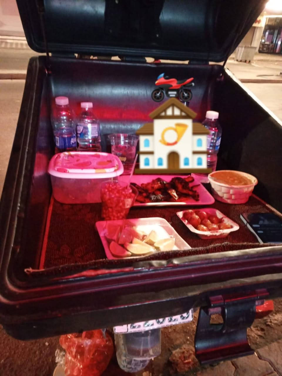 سلام عليكم مكلف بل نشر صندوك دلفري للبيع كامل وجكاته شغالات ومفروش رايده ب ((80قفل ))جديد مالته ب 225 مكاني بغداد الاعضميه.***********
