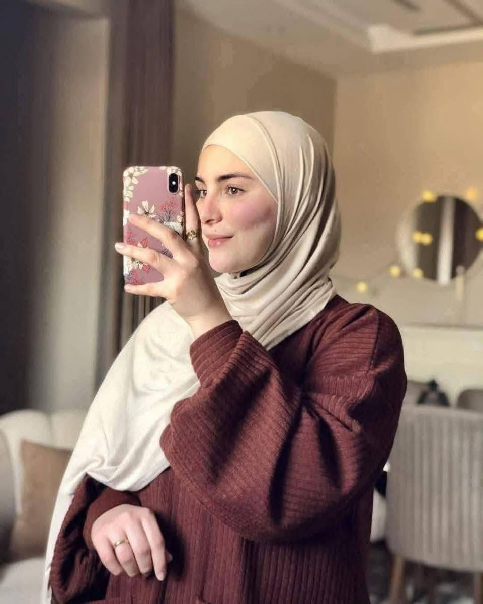 متاح جل بيور 
طرحه بل بندانه 
سعر الدسته 900
عروض لاتكررررررررررر


**إذا كنت صاحب هذا الإعلان وتريد حذفه لأي سبب، رجاءا أرسل رسالة إلى الدعم الفني**