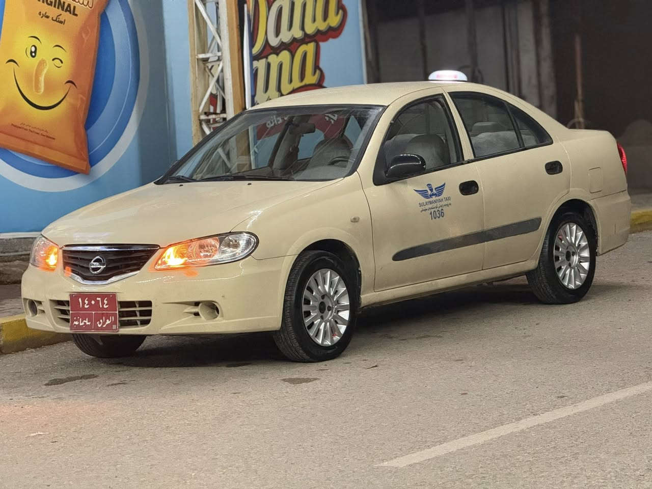 سەنی تەکسی٢٠١٢
سەنی ٢٠١٢ سەنەوی تا ٢٠٢٧ تازەیە 
چوار تایەو ویلی لۆکی لەژێڕە 
نیو دەرگای بۆیاخە پێشودوای کەپسە قرچی نیە دەعمی نیە لۆک لۆکە
هەرکەس مشتەریە تەلەفون بکات لەخزمەتیام  
*********** /سلێمانی
