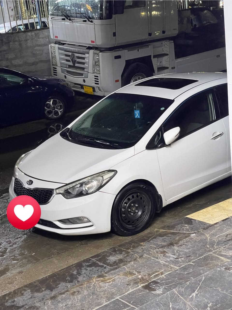 السلام عليكم
سيارة سيراتو خليجي موديل 2014 للبيع، لون أبيض بحالة جداً نظيفة، 

✔️ محرك ١٦٠٠  وناعم
✔️ تبريد ممتاز 
✔️ صدر جديد 
✔️ صالون مرتب
✔️ السيارة جاهزة ملاحضات بسيطة 

📍الموقع: بغداد – الغزالية
💰السعر:١٠٨ قابل للتفاوض


**إذا كنت صاحب هذا الإعلان وتريد حذفه لأي سبب، رجاءا أرسل رسالة إلى الدعم الفني**