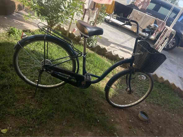 للبيع بايسكل ياباني قليل مستعمل اي عيب مابي كله شغال  المكان السعديه السعر ١٠٠وبي مجال بسيط *********** خناقين
