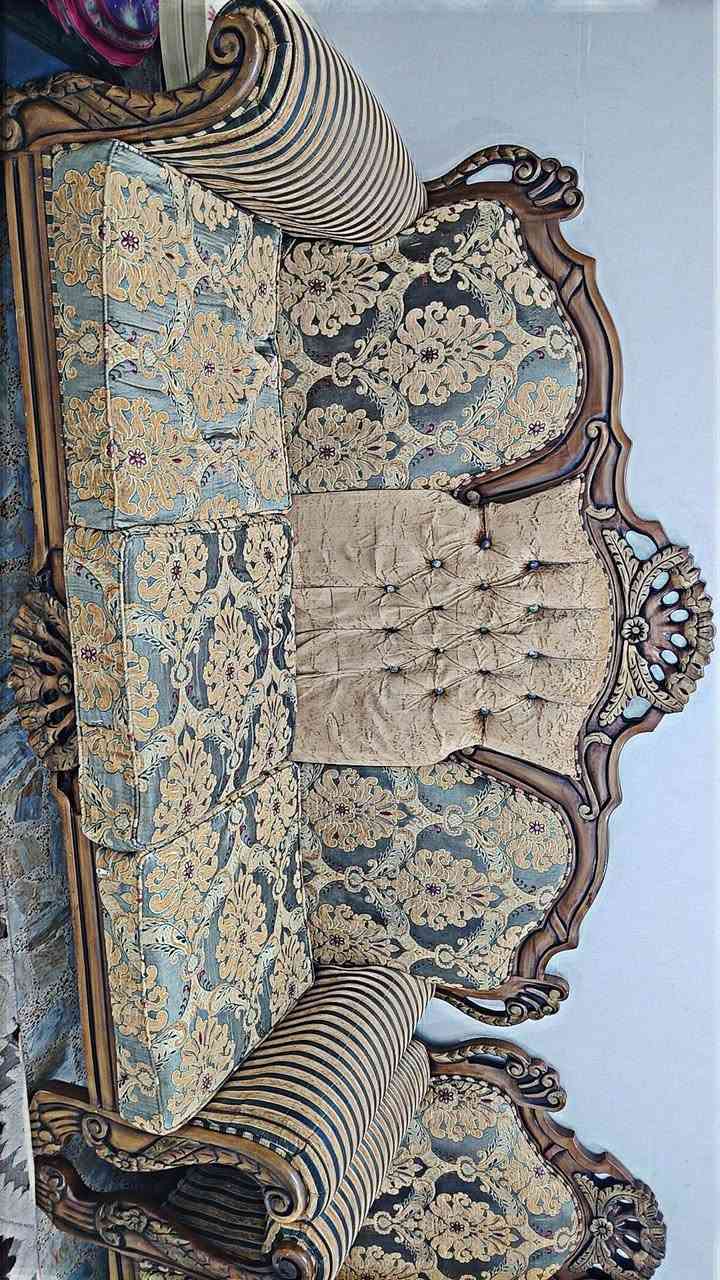 تخم زان مصري 10 مقاعد سعره 400 ونصه200 للأستفسار***********
