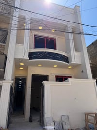 بيت 100 متر للبيع واجه 5 نزال 20 اربع غرف كبار و صاله ومطبخ و 3 خدمات ...