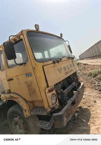 سلام عليكم دنكر فالفو للبيع موديل ٩٢سعر ٤ملاين ونص وبي مجال مكينة شغالة سعة تخزين التانكي ١٥الف مابي خياس ولا زرف تانكي جديد سيارة شغالة تمشي كير ٨نمر فقسة ودكمة رقم اسود يعني كوم حديد تعهد حالة سرقة عشائر العنوان واسط صويرة قرب سيطرة الج اتصال ***********
