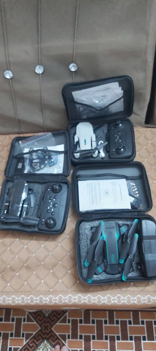 مجموعة درونات جدد غير مستعملات مفحوصات وشغالات كل درون مذكور سعرة بالصورة والي ياخذهن شلعه اداري بالاسعار مكاني بغداد واكو توصيل لجميع المحافظات ماعدى الشمال


**إذا كنت صاحب هذا الإعلان وتريد حذفه لأي سبب، رجاءا أرسل رسالة إلى الدعم الفني**