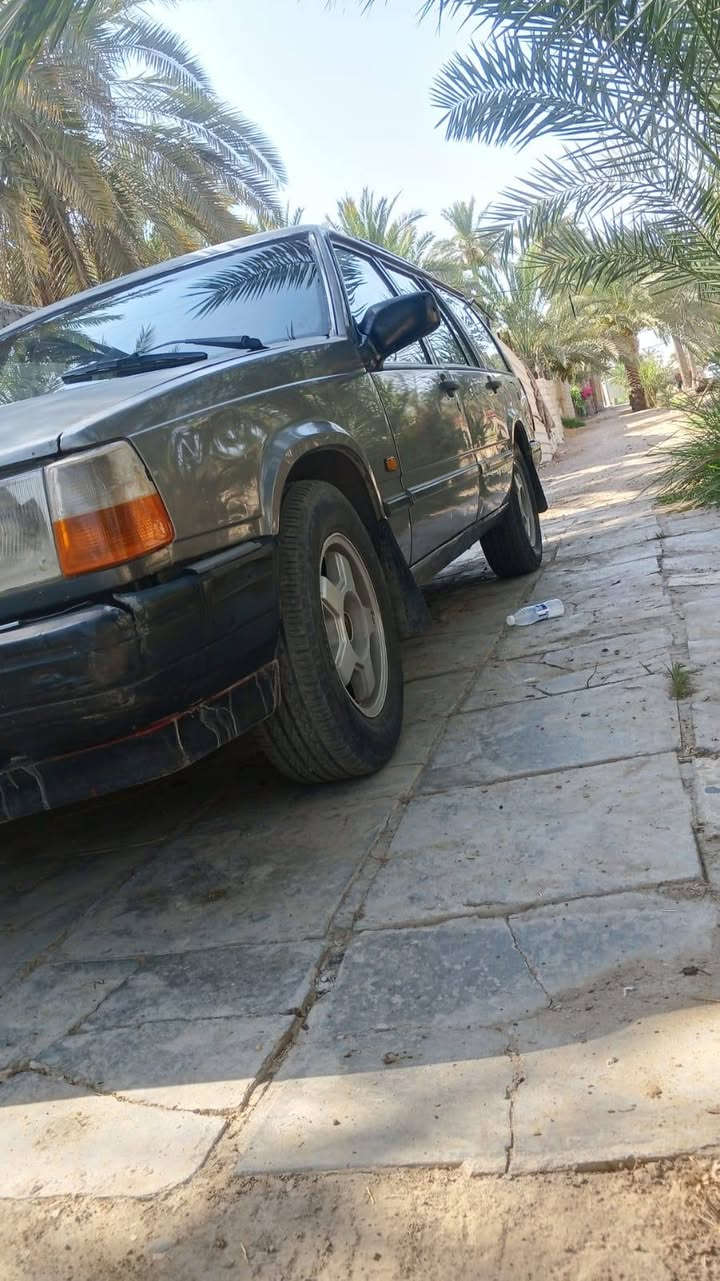 السلام عليكم سياره البيع فالفو940مديل91سياره بسمي رقم نجف مكفوله كفاله عامه السعر90وبيه مجال***********
