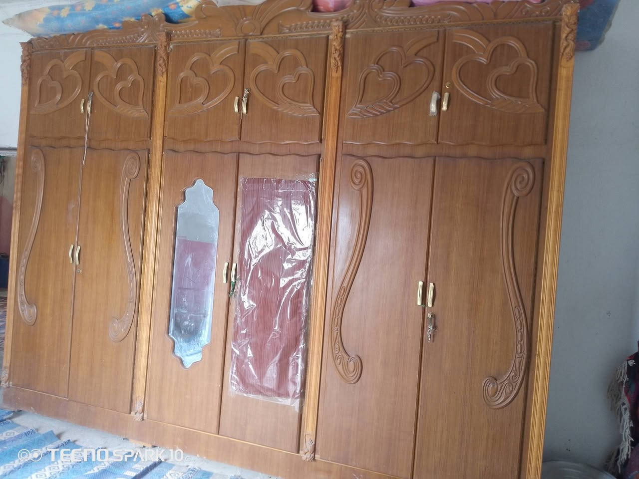 سلام عليكم كنتور للبيع مستخدم 6 بيبان ***********
