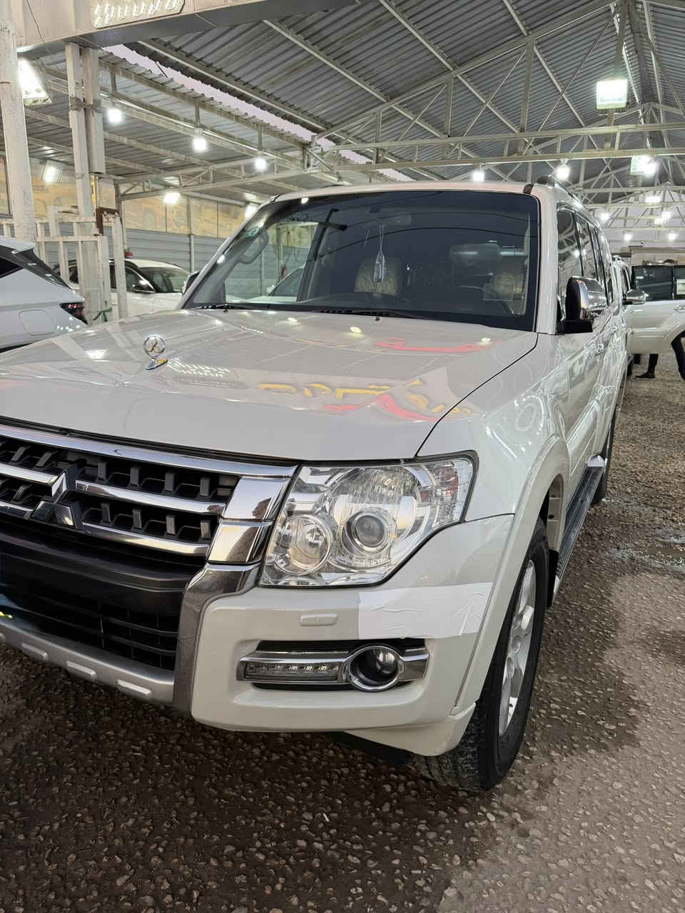 للبيع Mitsubishi Pajero 2016 حبتور - اللون
أبيض
• وارد حبتور
• محرك 6 / 3.8 سلندر
• دبل ثقيل وخفيف
• جير أوتوماتيك
• تبريد خلفي
• داخلية مرتبة جداً
• شاشه + كامرة
• سنسرات
• كراسي جلد
• فتحة سقف
• السيارة استخدام مرتب وما تحتاج
بيه PDR خفيف في الجاملغ الامامي الايسر سوناره ويه الصور منشور غير هذا السعر 200وبيه مجال  ماكو مكاني بابل حله
للاسفتسار اكثر اتصال ***********
