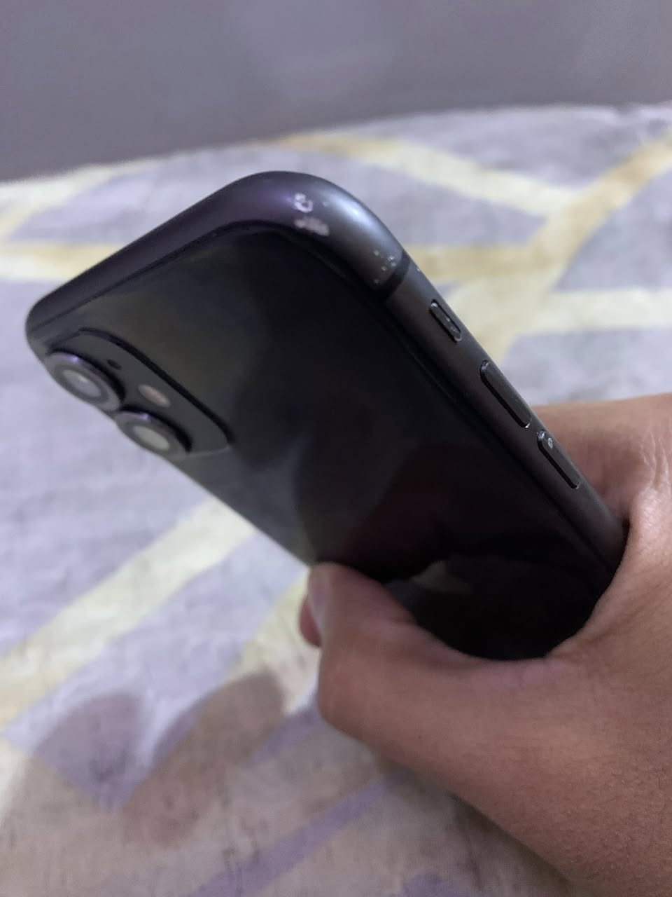 السلام عليكم
ايفون 11 عادي اسود 
ذاكره 128 
بطاريه 85 
نموذج ام M 

جهاز مبدل شاشه وبطاريه 
بصمه وجه واكفه 
الباقي كله شغال وعالفحص 

السعر 170 الف 
بغداد مدينة آلصدر 
توصيل ماكوو


**إذا كنت صاحب هذا الإعلان وتريد حذفه لأي سبب، رجاءا أرسل رسالة إلى الدعم الفني**