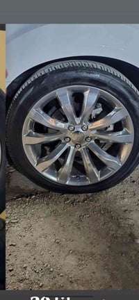ويل موزي 20 البيع  هنه وتايراتهن وجدد بدون حساسات 07730052882