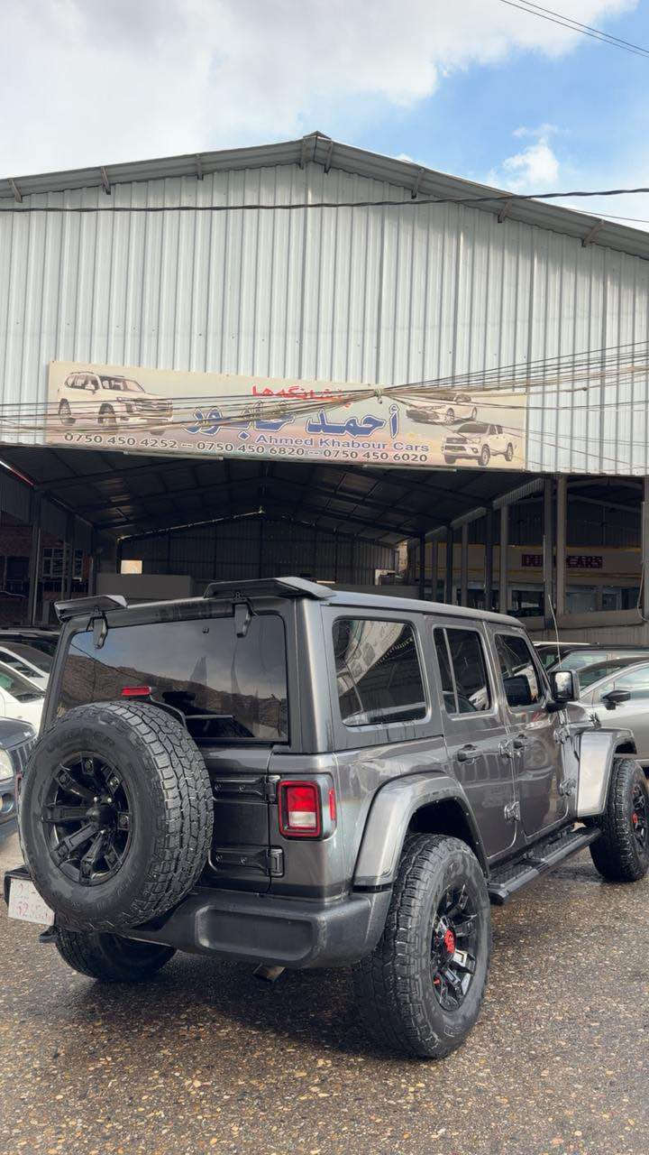 جيب رنلكر ٢٠٢٣ سبورت 
سيارة نص جملغ صبغ و بوند مبدل روبيكون 
سيارة ٤ سلندر تيربو كير محرك كهربائيات كل بشرط سيارة ٨ الف ماشية و سيارة جاهزه شرط ترقيم سعر ٢٤٥ ورقة و مجال مكان سيارة دهوك 
*********** دهوك, العراق

