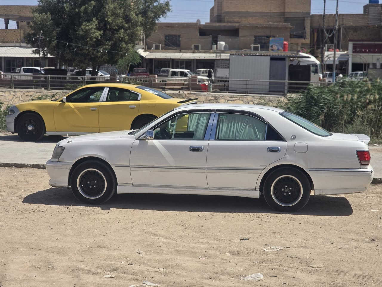 بيع مستعجل
ملكه ٢٠٠٣ فول مواصفات 3 دكم 
ديفور كبير كرستال امامي خلفي برده خلفيه 
تبريد ويه سويج سياره جاهزه 
بيها ارقام اصليات 
للبيع 32 وبيه مجال بسيط للشراي يتصل ويدلل العنوان ناصريه شطره 
***********
