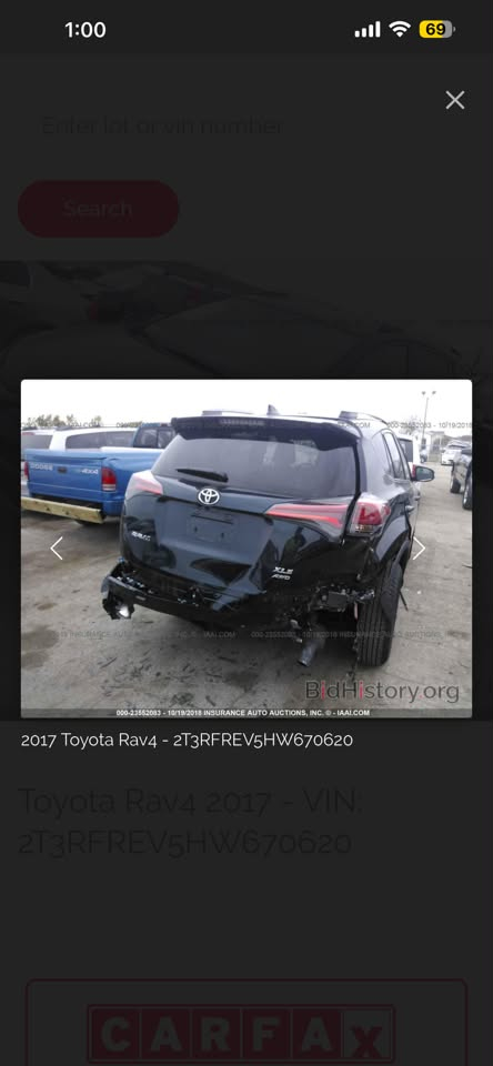 تويوتا RAV4
موديل 2017 
 مواصفات XLE فوول 
تدفئة تبريد ،تحديد مسار ،حساس تصادم ، سلايد ، AWD ، بصمة ، نقطة عمياء، سلايت , ثلاث أنظمة قيادة
كامل مواصفات ، الضرر بين جاملغ الخلفي و قبغ الصندوق  بدون دواخل بدون ايرباك   
صبغ نصف الجاملغ ونصف قبغ صندوق 
والباقي كلو بلادي بجم كبس 
ماشية ١٨٠ كلم 
السيارة باسمي مكان السيارة الموصل 
السعر ١68 $ 
*********** واتساب وكورك
