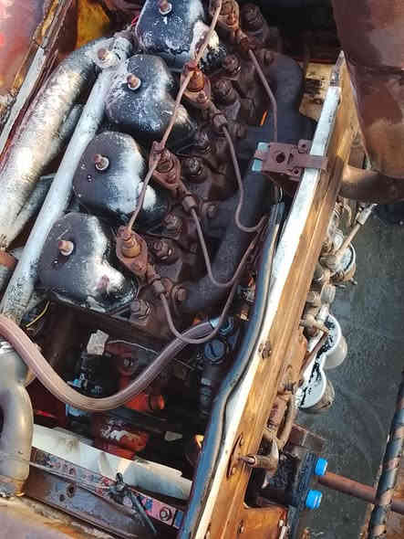 سلام عليكم للبيع مكينة عنتر  موديل83 مكفولة كفاله عامه محرك كير اكسن جهاز رفع سدر جديد كهربايات كاملة نكره سلف اضويه كله شغاله تخم تاير تخم ثكال خلفي ومامي سنويه ورقم  مال جناي سعر 5700وبيه مجال مكان بغداد جسر سابع***********... ***********
