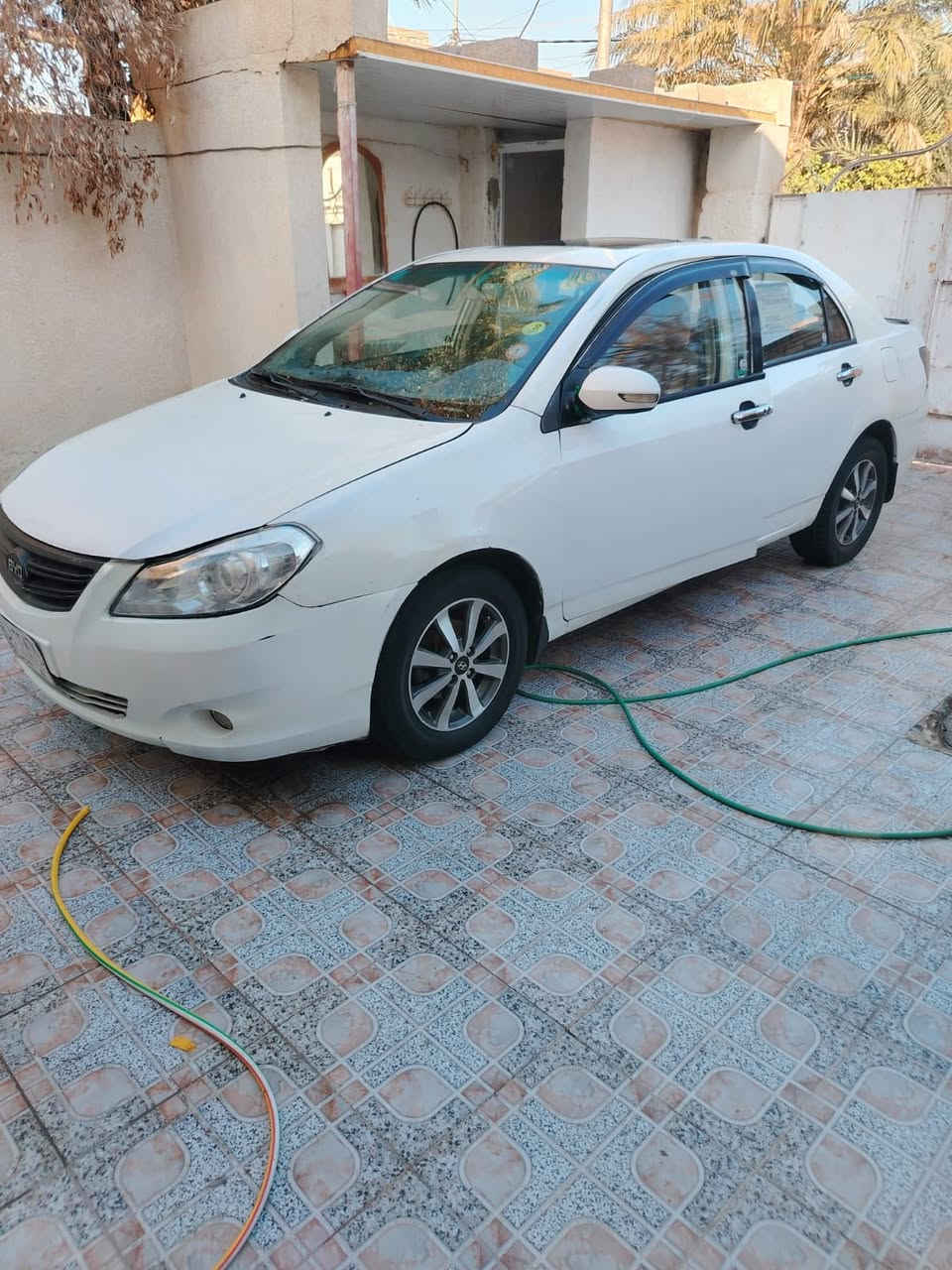 السلام عليكم
بيوايدي جي ٣

موديل ١٣

رقم بابل السنويه جديده لل٢٩

كير ومكينه مكفولات 

بيهه قطعه وحده صبغ ولباقي كفاله 

سياره جاهزه وجديده مابيهه نواقص 

السعر ٤٣ ربيهه مجال 

مكاني واسط نعمانيه 

***********
