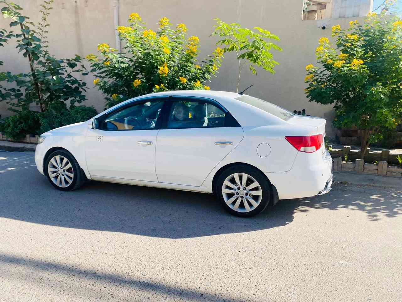 سيراتو 2012 خليجي فول مواصفات للاخير بيها جاملغ خلفي صبغ فقط وبلبابين شخط فقط كير محرك تبريد مكفول سياره يرادلها شوي ترتيبات 
سعرها 92 وبيها مجال 
عنوان صويرة 
***********
