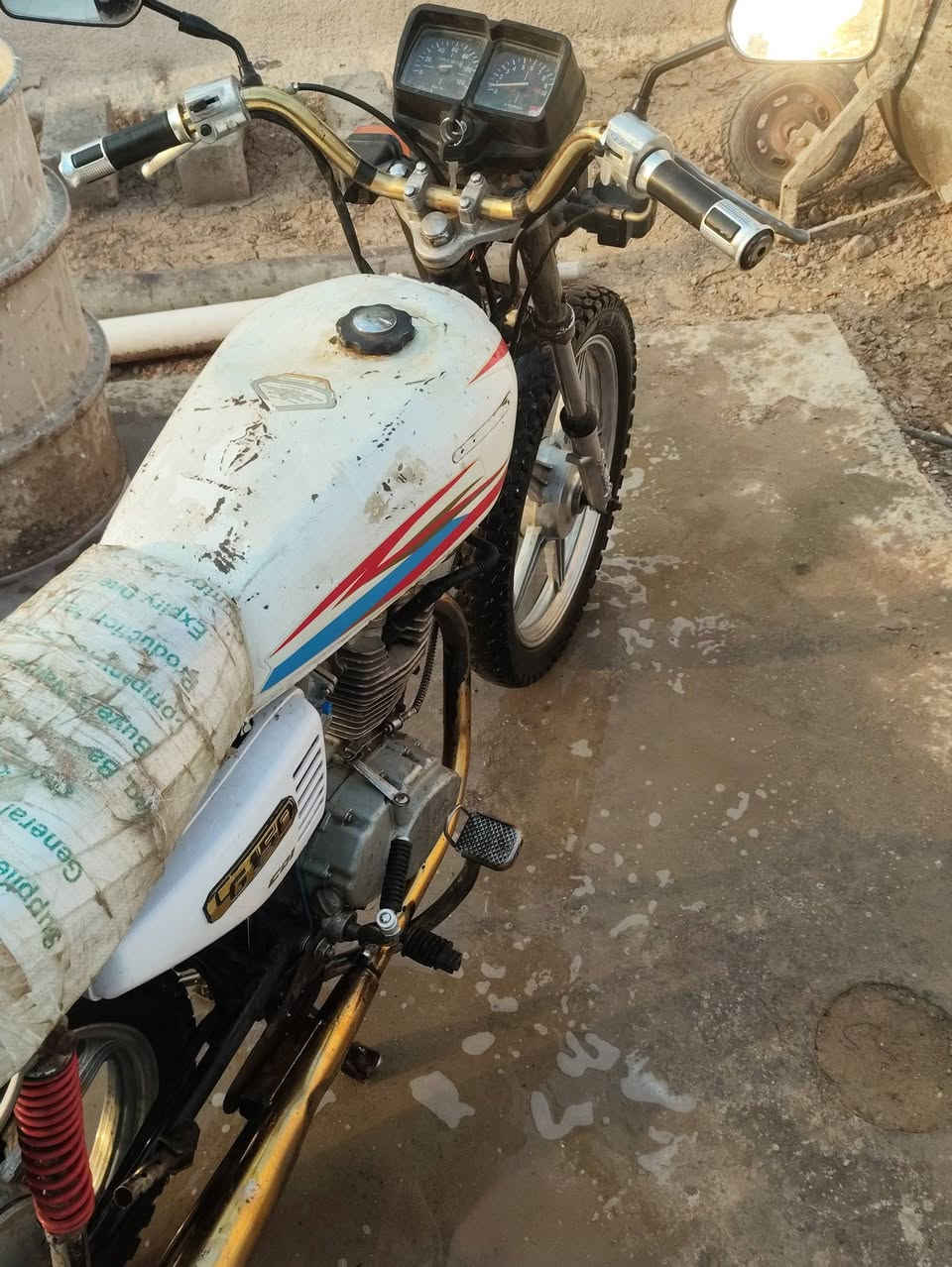 سلام عليكم دراجه تايكر لبيع مديل21 دراجه كللك اكفل سرقه سعر300وبيه مجال اومراوس رقمي***********
