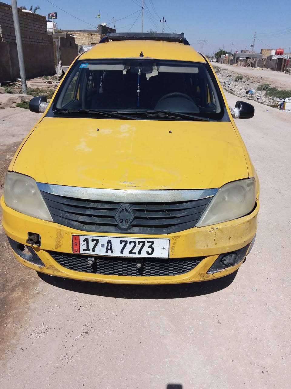 سياره للبيع رينو السعر 40 حداديه زينه تواير جدد 
العنوان سماوه قضاء الخضر 

شراي يتصل ع رقم ***********
