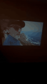 سلام عليكم
##بروجكتر عارض سينمائي يتم عرض فيه جميع مباريات كرة القدم والافلام بديل تلفزيون بحجم كبير يكون ربط على الموبايل كمية محدودة موجود قطعة 25 الف وقطعة 30الف 
⭕تنويه...كل ما كانت الغرفه ظلمة تكون واضحة اكثر
رقم ***********#
