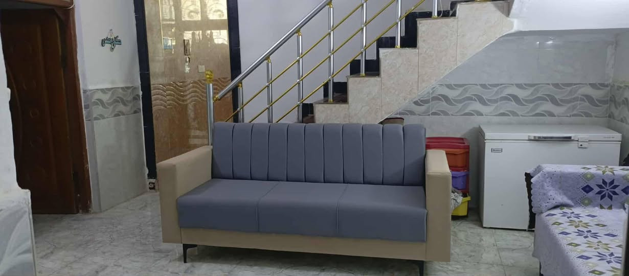 🏠دار سكن للبيع 🏠 المساحه 100 الواجهه 8ونص والنزال 11 غرفه نوم♦️ وصاله ومطبخ وبراني وصحيات داخليه وخارجيه هذا الطابق الارضي الطابق الثاني غرفه نوم كبيره 7امتار وصاله ومجمع صحيات وسطح♦️♦️♦️🌹🌹🌹✨✨
بين المدارس الصينيه والمستوصف  حي الزهراء مطلوب اسكان 16
 صاير على ساحه متنزه  مساحته بيت طابقين ✨✨🌹🌹
منطقه كامله الخدمات بها♦️♦️🌹🌹
التفاصيل اكثر واتساب 📱
‏‪***********‬‏📱
***********📱
