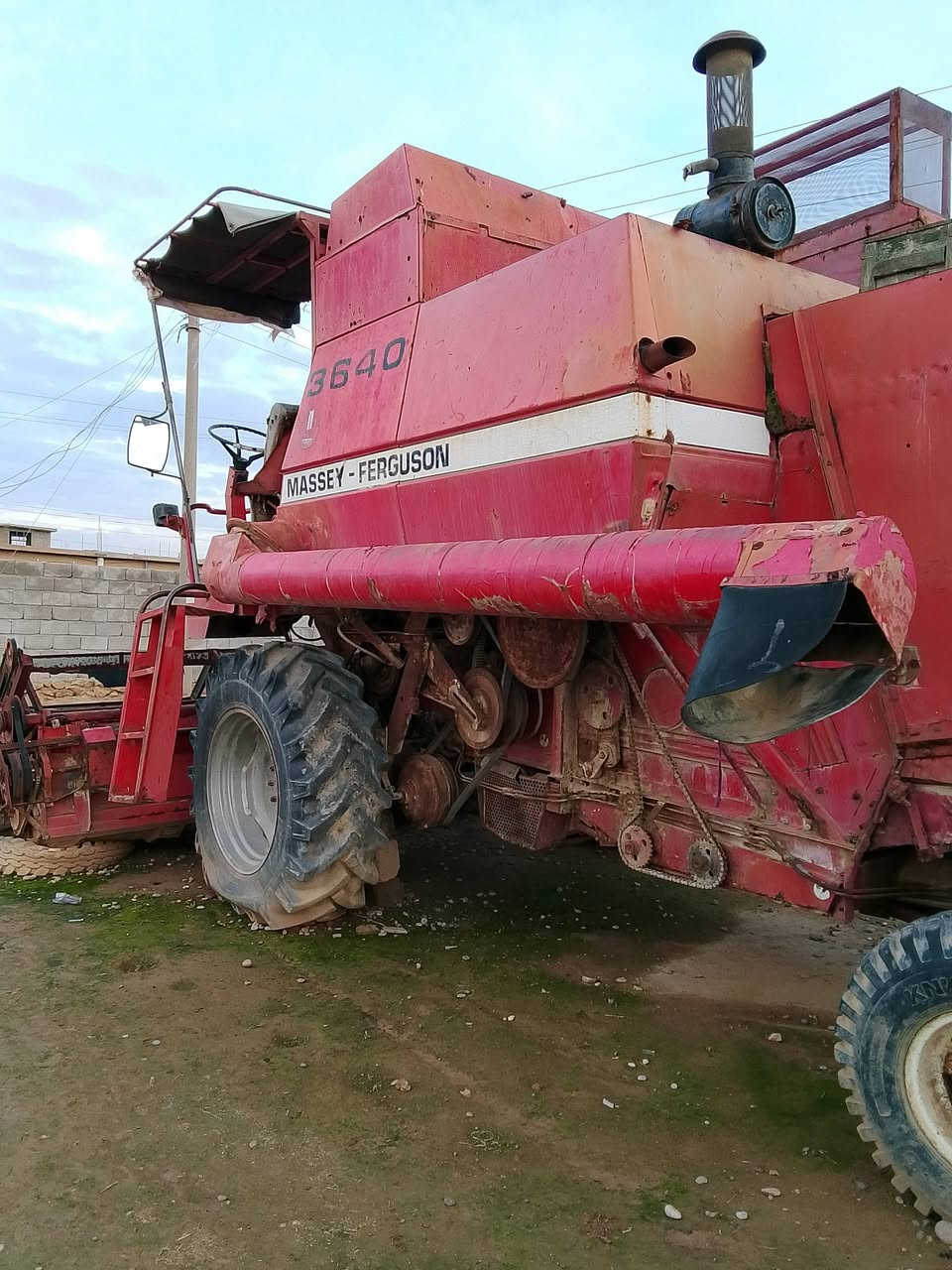 حاصده فوركسن موديل 90 راعيها الشرعي  نينوى بعشيقه رقم التلفوان *********** غير متواجد على فيس
