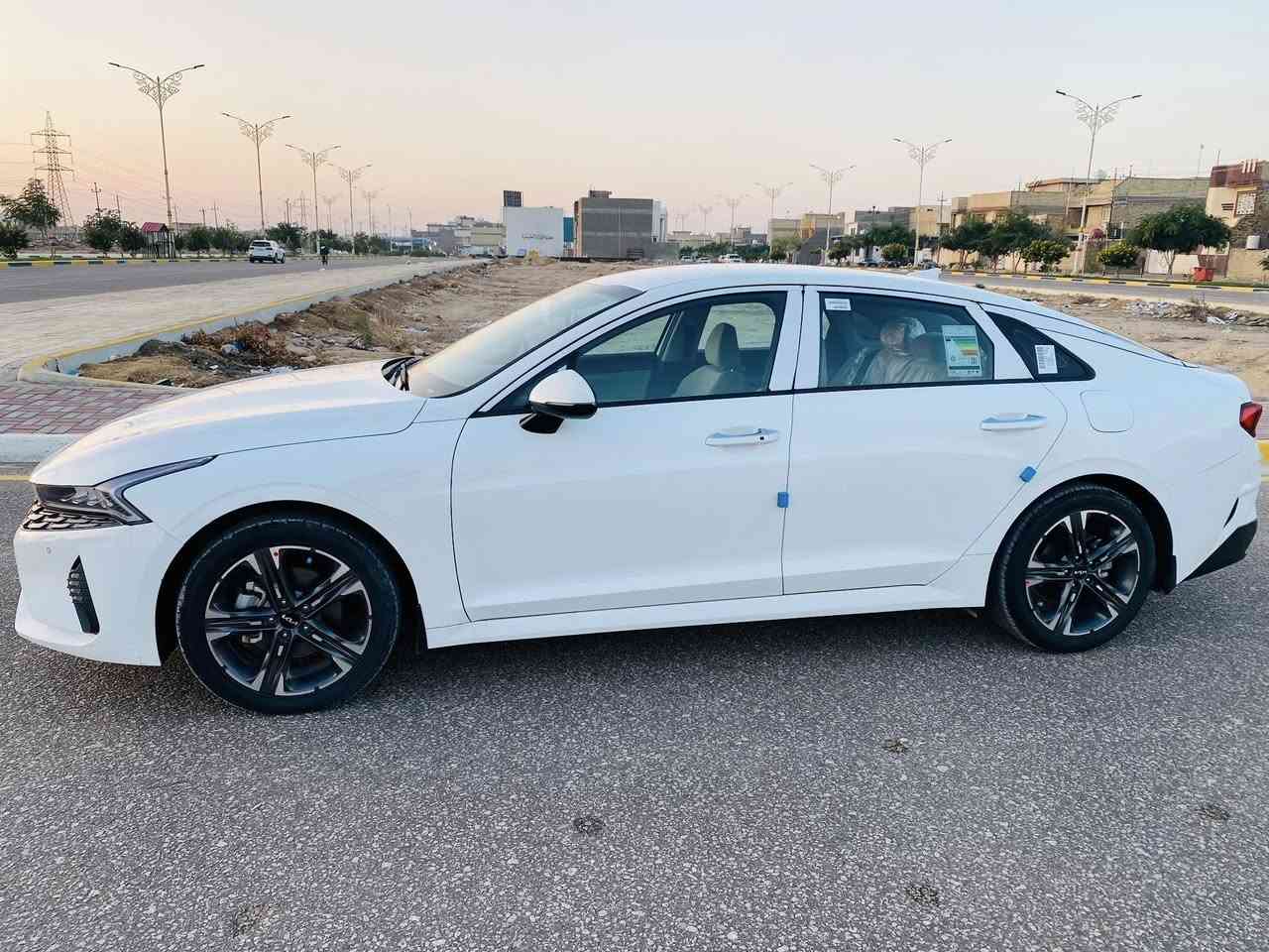 سياره للبيع

كي فايف 2023 شكل جديد لون ابيض خليجي  مكينه 2000 دووش رقم بغداد دولي سياره ماشيه 50 جديده طخم تاير حداديه مواصفات فول عدا الفتحه تشغيل عن بعد سياره جاهزه من كلشي  

مكاني كربلاء قرب مجمع الدره 

السعر  195 وبيه مجال 

ملاحضه // سياره بأسمي تحويل ثاني يوم

***********
